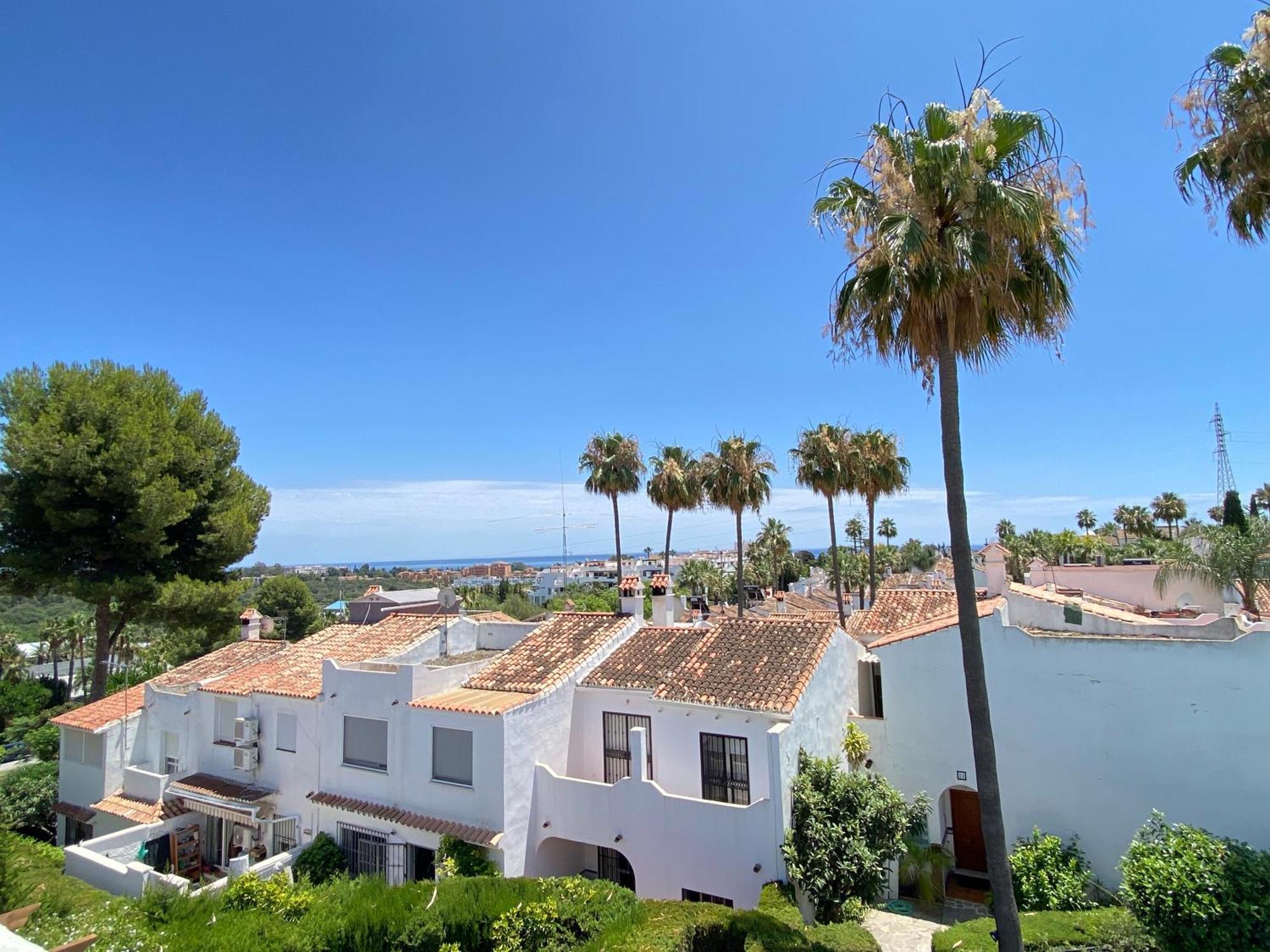 Townhouse W/Sea View & Garden Villa Estepona Dış mekan fotoğraf
