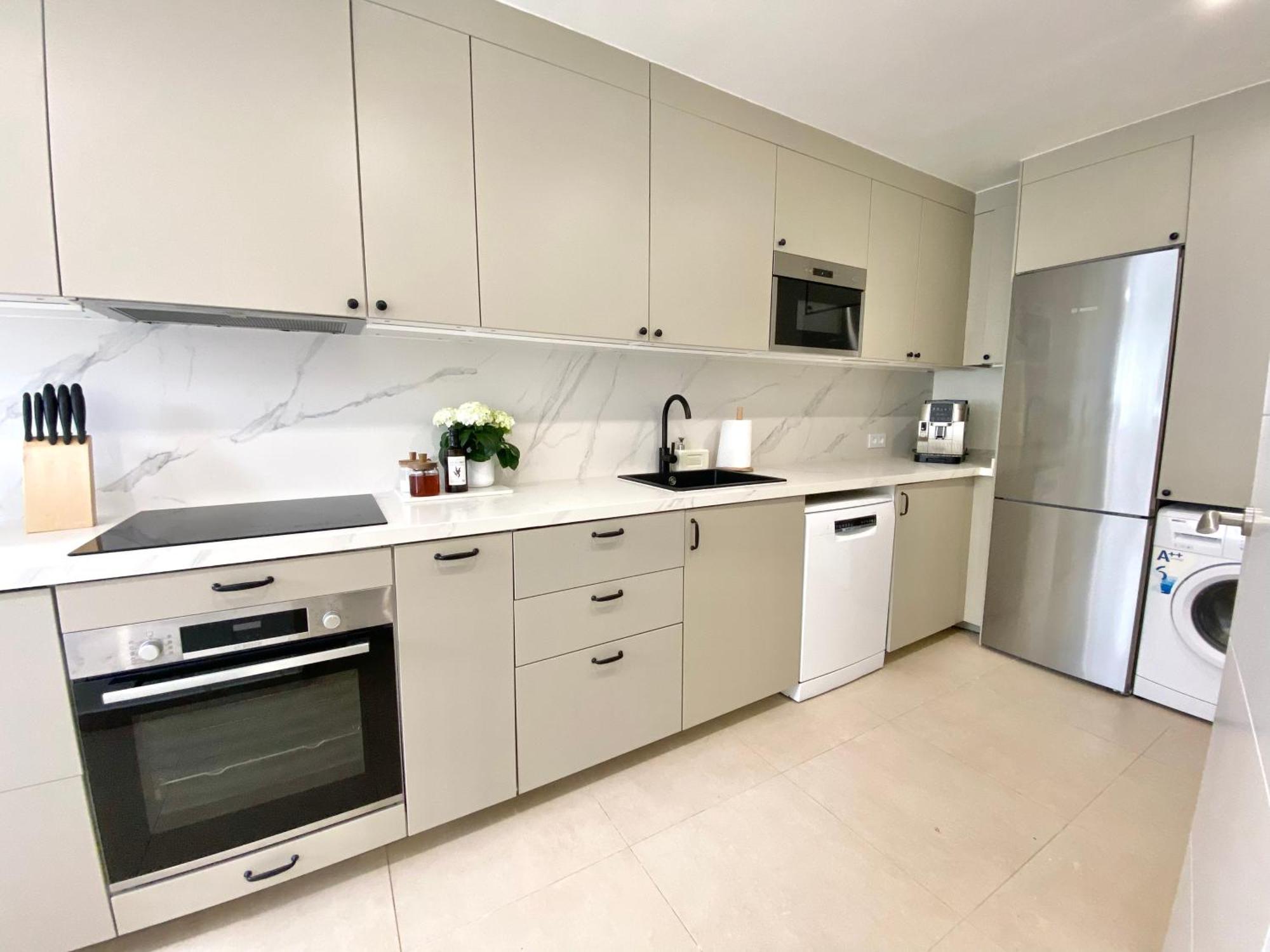 Townhouse W/Sea View & Garden Villa Estepona Dış mekan fotoğraf